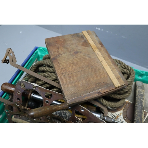 867 - Large Selection of Vintage Woodworking and Engineering Tools