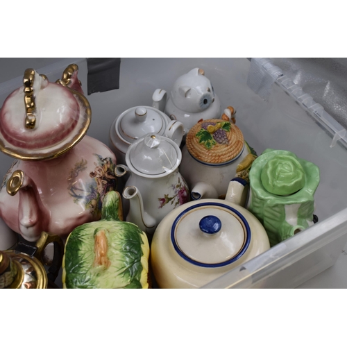 873 - Quality Mixed Lot of collectable Ceramic Teapots