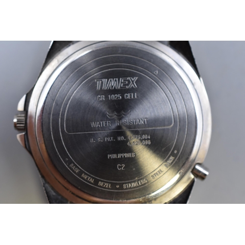 86 - Timex Indiglo Gents Watch Complete with Leather Strap (Working)