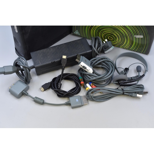 543 - XBOX 360 Console with Cables (Powers on)