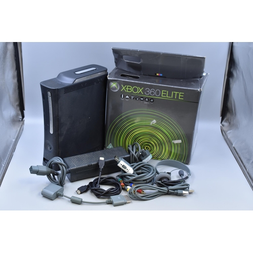 543 - XBOX 360 Console with Cables (Powers on)