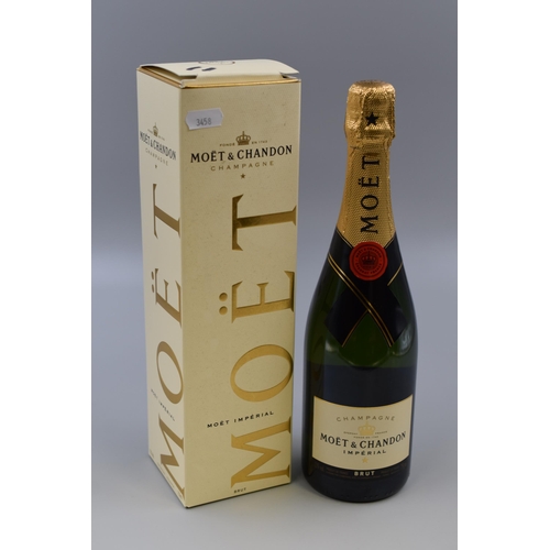 473 - A Sealed Boxed Moet & Chandon Imperial Champagne, 750ml