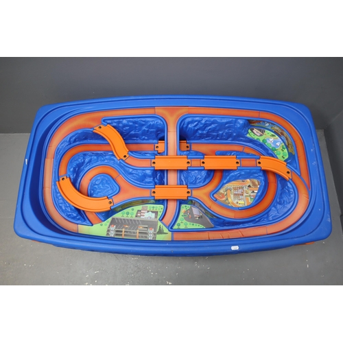 590 - Step2 Hot Wheels Track Play Table Approx 46