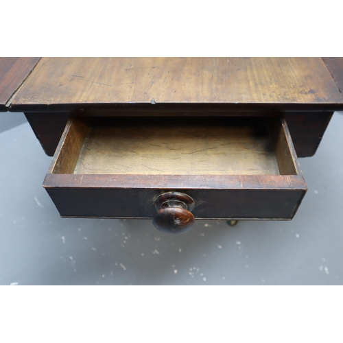 605 - A Georgian Style Antique Mahogany Dropleaf Table, With One Fitted Drawer. Approx 38