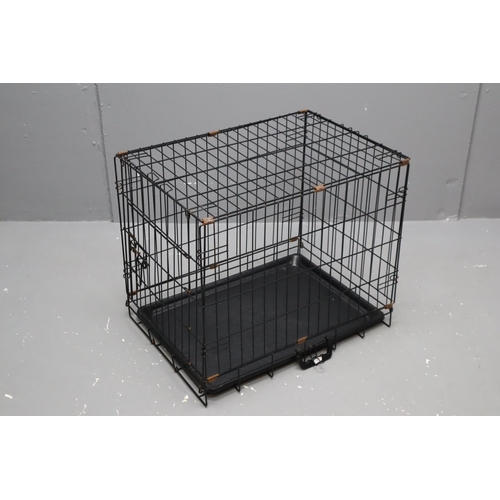 686 - Metal Folable Pet Enclosure/Transporter complete with Plastic Base Tray approx 24