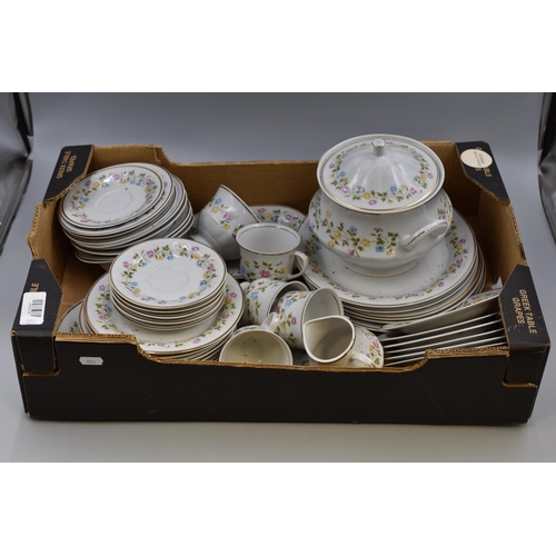 841 - Fine China Floral Tea / Dinner Service including Cups, Saucers, Plates and More