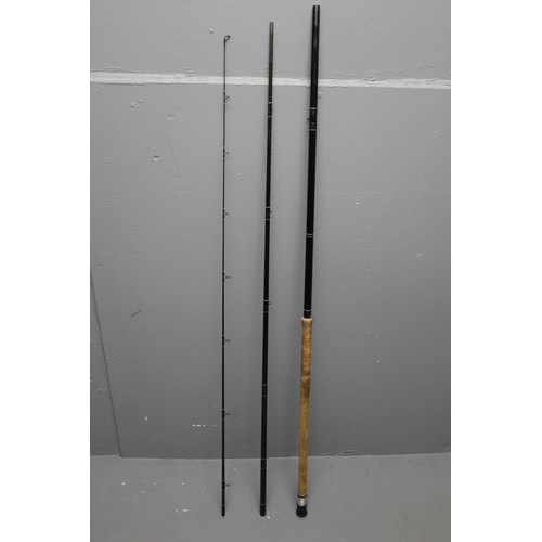 552 - A Selection of Four Fishing Rods To Include Three Piece Kevin Ashurst 13' Carbon Match Rod, Daiwa 31... 