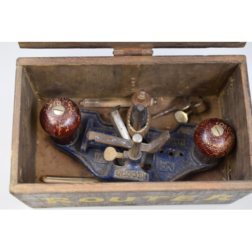 645 - A Record No.71 Router Plane, In Wooden Box With Accessories