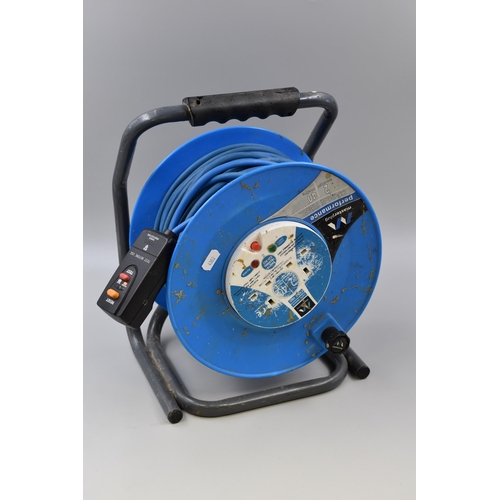 772 - A 40m Extension Reel With Two Sockets, Powers on When Tested