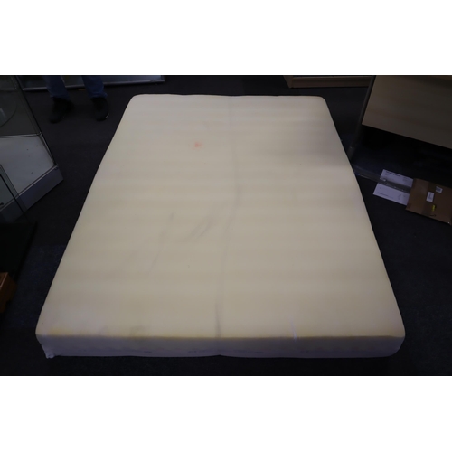 611 - As New Kingsize Tempur Memory Foam Mattress rrp £999 Grab yourself a bargain save hundreds of ... 