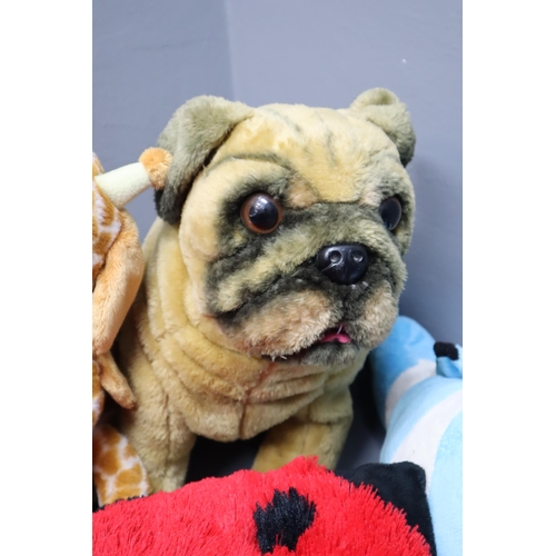 749 - A Selection of Five Soft Toys To Include Disney Tsum Tsum, Pug, Giraffe, And More