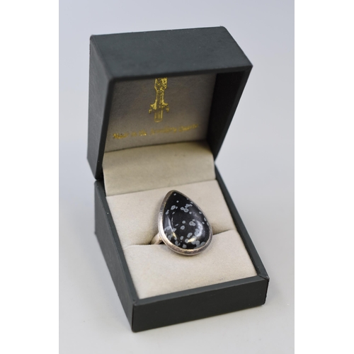 86 - Silver 925 Onyx Stoned Ring Complete with Presentation Box