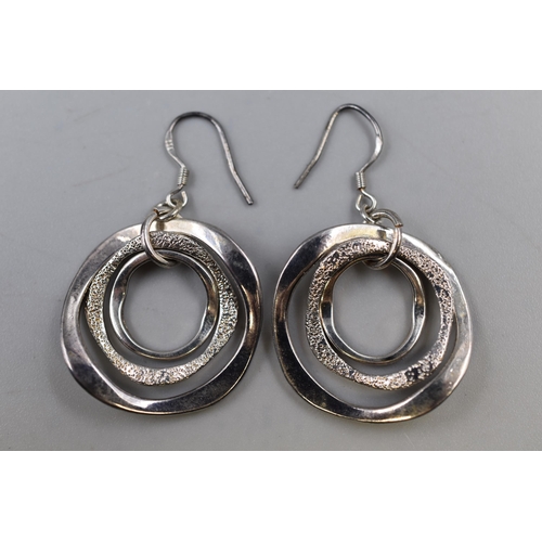 89 - Pair of Argent Silver 925 Earrings Complete with Presentation Box