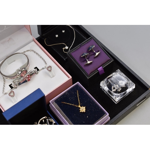 167 - Selection of Mixed Unsorted and Boxed Jewellery including a Elizabeth Rose Watch