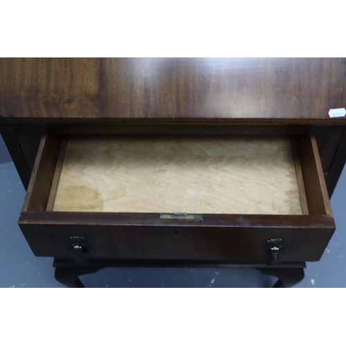 611 - Vintage English dark wood Bureau, a few age related marks but otherwise in good condition. approx 39... 