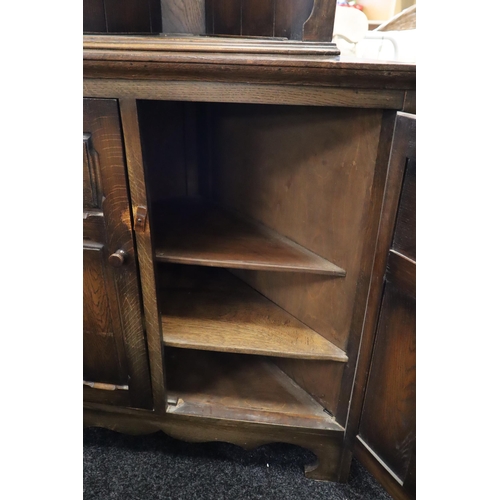 636 - A two piece dark wood shelved vintage corner unit, 66