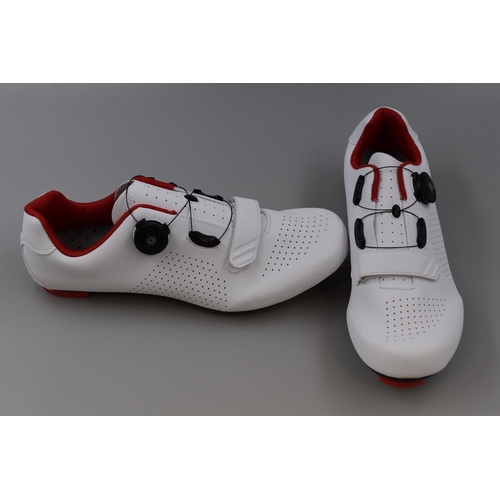 709 - A Pair of New Upon Hiking Cycling Shoes, Size 9.5. RRP £50