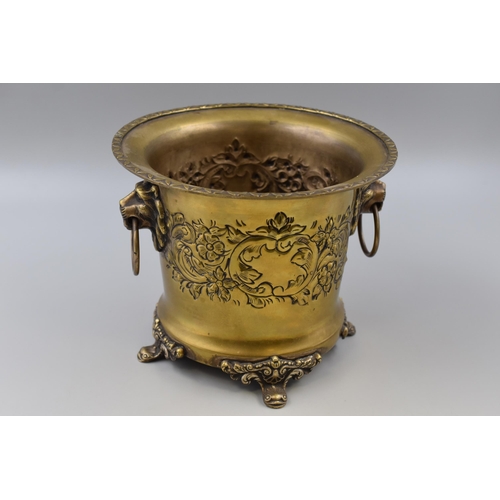 328 - Vintage Victorian Brass Ice Bucket / Planter with Lions Head Handles (9