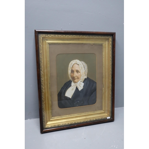 Victorian Hand Coloured Photograph of Old Lady in Gilt Frame and Boxed Mount 25" x 21")