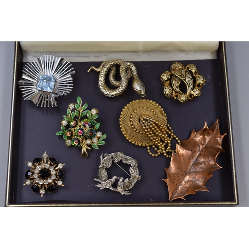 116 - Selection of 8 Vintage Brooches Including Snake, English Holly Leaf, Flower Bouquet and More