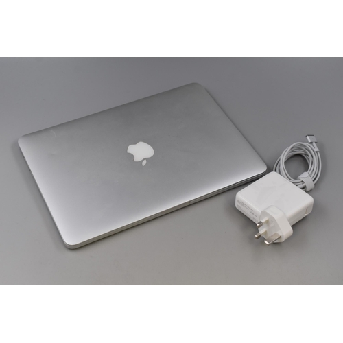 534 - Apple MacBook Pro Model A1502 with Retina 13