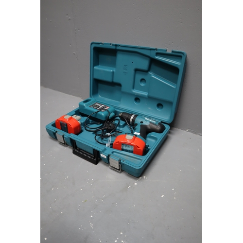 552 - Cased Makita 18v Cordless drill complete with Spare battery and a Charger working when tested