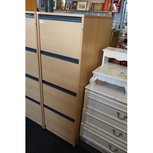 572 - Oak Effect Four Drawer Filing Cabinet Approx 53.5