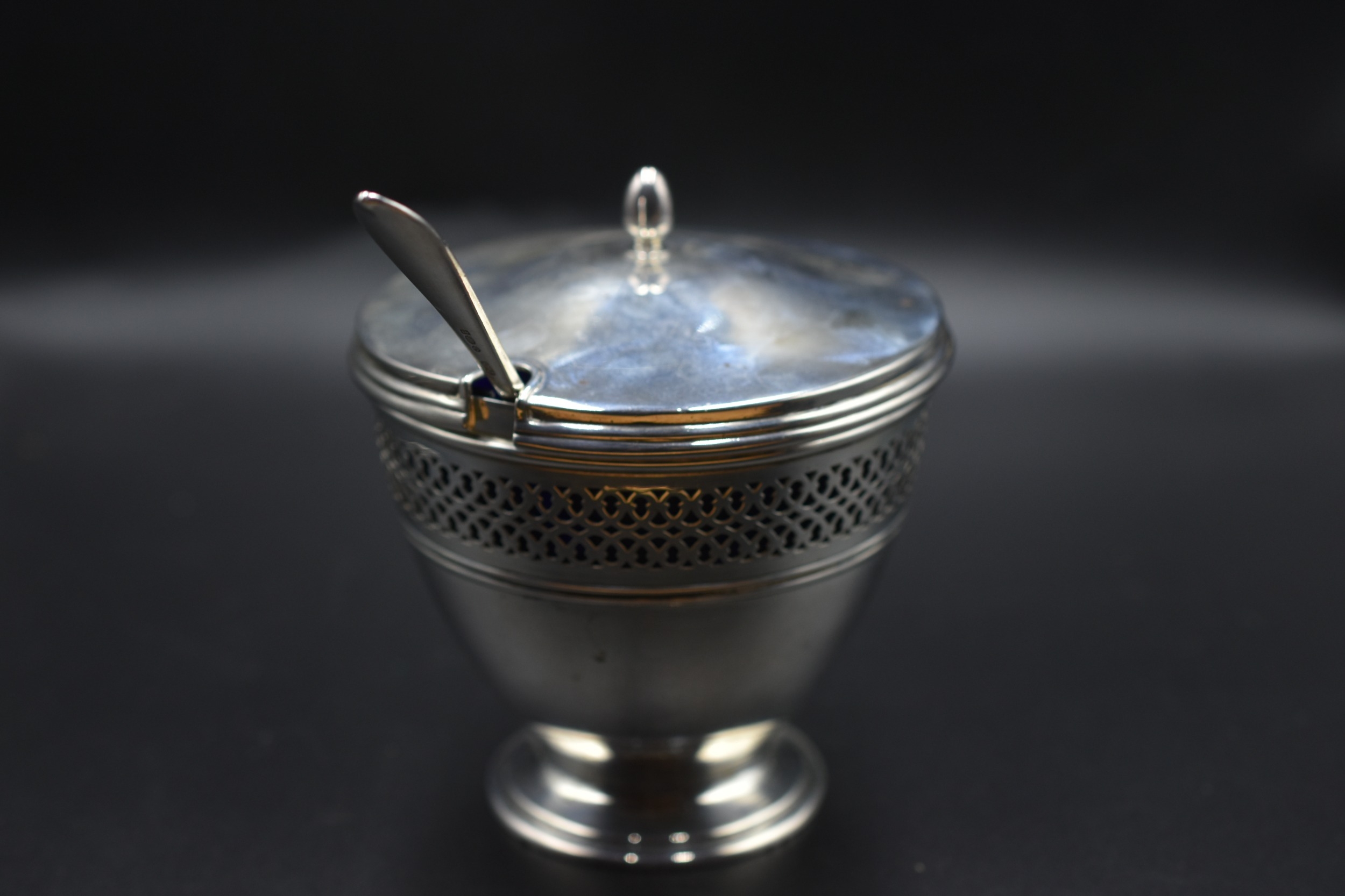 Tiffany and Co. Early 20th Century Hallmarked Silver Sugar Bowl with