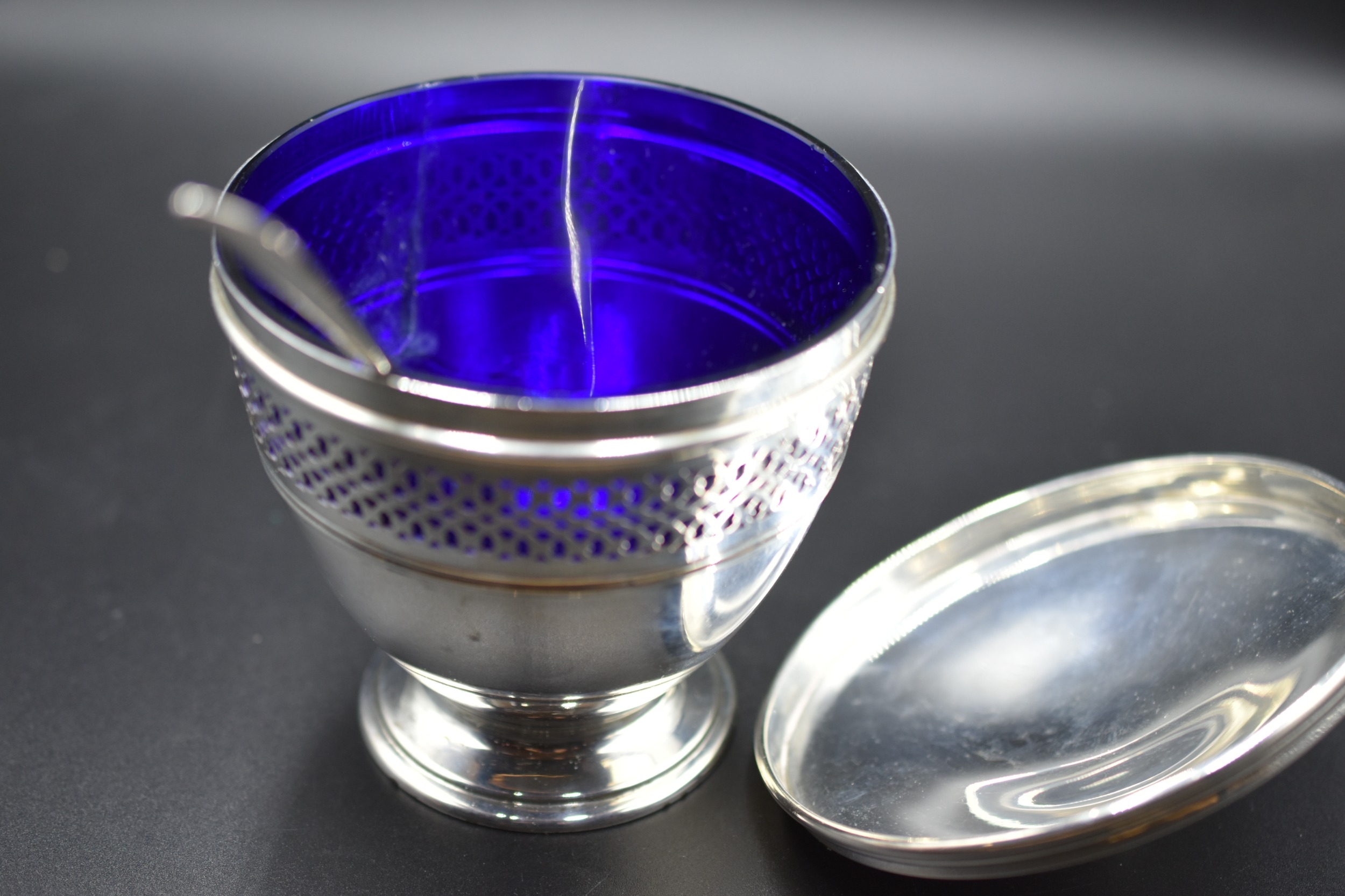 Tiffany and Co. Early 20th Century Hallmarked Silver Sugar Bowl with