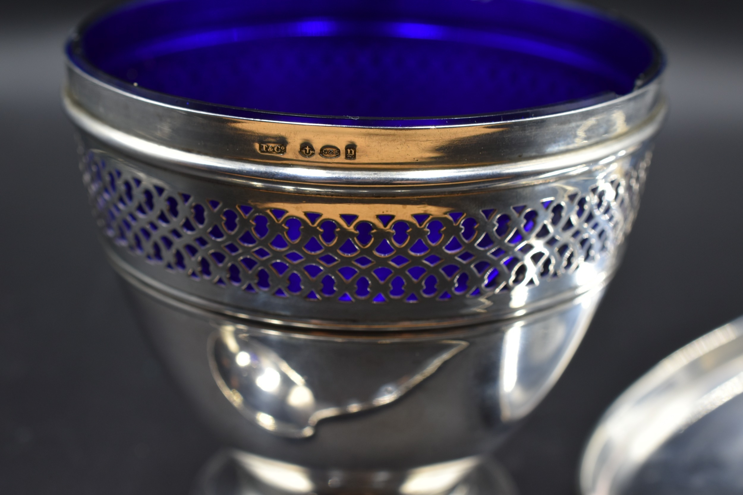 Tiffany and Co. Early 20th Century Hallmarked Silver Sugar Bowl with