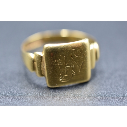 A Hallmarked Birmingham 18ct Gold Signet Ring (5.15g), Size T
