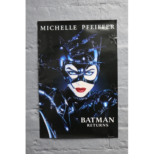 466 - Selection Including Michelle Pfeiffer Signed Autograph, Batman Return Poster, John Saxon Signature, ... 