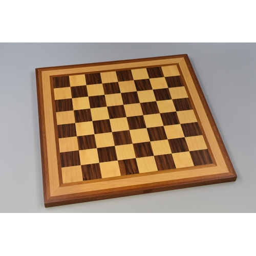 475 - Chess Set, Wood Figures (Tallest approx 9cm in Height) Wooden Board 40 x 40 cm Square, Figures Compl... 