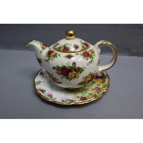 581 - A Mixed Selection To Include Old Country Roses Teapot and Collectable Plate, Three Collectable Plate... 