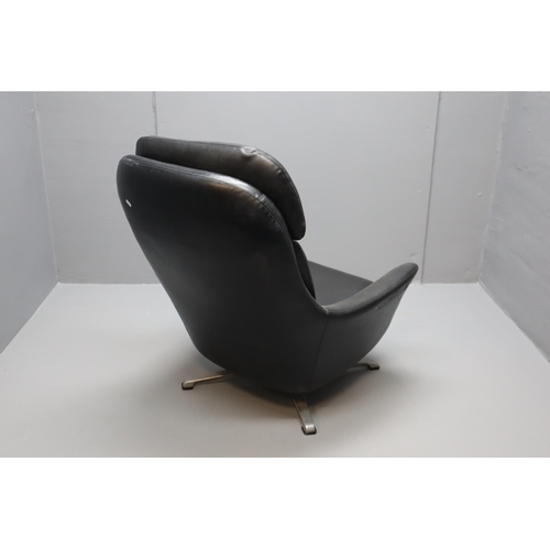 600 - Vintage Scandinavian Style Black Leather Swivel Chair Approx 35