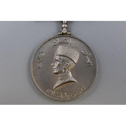 247 - Republic of Pakistan 1976 Medal marking The Centenary Birth of The Quaid-E-Azam