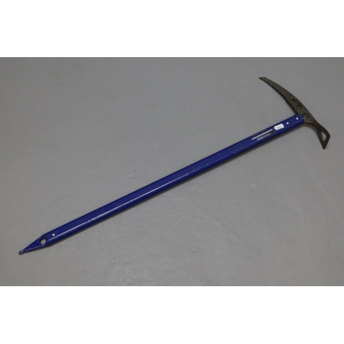 640 - Mountain technology ice axe