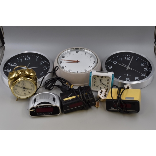 707 - A Selection of Clocks. Includes Quartz Wall Clocks, Alarm Clocks and More. All Working When Tested