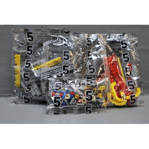 721 - Unknown Lego Type Kit in Sealed Bags seems to build a Crane unchecked item