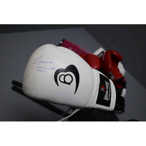 750 - A Selection of Boxing Items (Gloves and Mitts), With A Dumbbell Weights Set