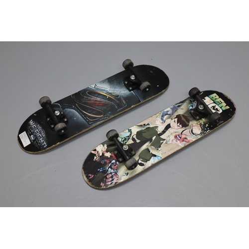 724 - 2 full size skateboards. Batman vs superman & Ben 10