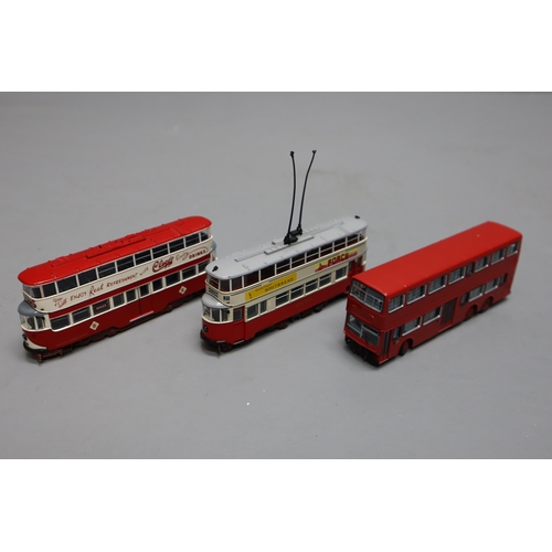 725 - A Selection of Unboxed Diecast Playworn Vehicles To Include Various Police Cars/Vans, Dinky Routemas... 