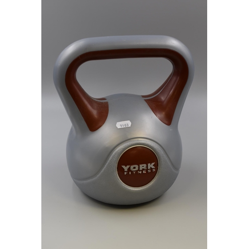 680 - York Fitness 18kg Bell Weight with a Pair of Tech System Training Gloves