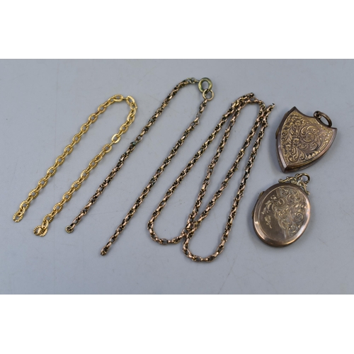 17 - A Selection of Unmarked Gold Tone Scrap Metal, 15.5g In Total