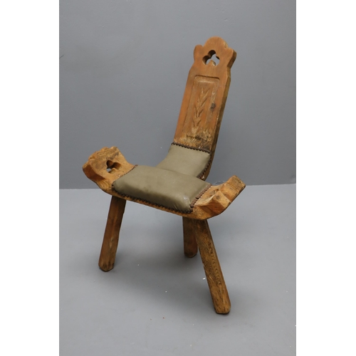 634 - Mid Century Oak Tripod Birthing Chair Decorated with Hand Carved detailing