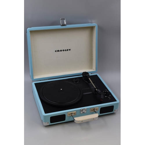 602 - Crosley Cruiser 3 speed portable turntable, stereo speakers, RCA output, headphone jack. No power su... 