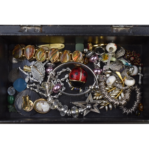 234 - Jewellery Box containing a Selection of Mixed Jewellery with a Possibly Gold Cameo Brooch