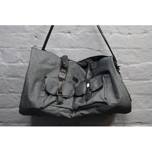 536 - New Uniquebella Suite Hanging Holdall