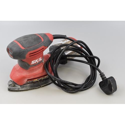 712 - Electric Skil Palm Sander with Micro Filter system fitted working when tested