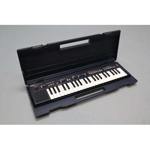 816 - Yamaha Portasound PS-400 keyboard in mint condition and in a hard case. Works when tested.